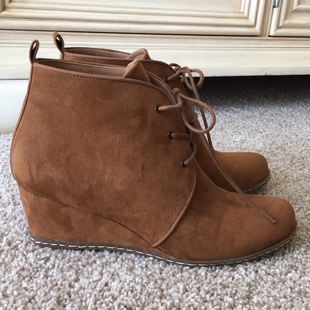 Franco Sarto Annabelle suede booties